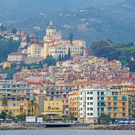 Casa Felice Sanremo Centre Sea-View Apartment For 4 - Happy Rentals
